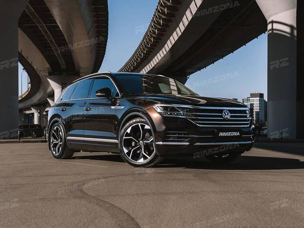VOLKSWAGEN TOUAREG НА КОВАНЫХ ДИСКАХ В СТИЛЕ AUDI RSQ8 R21 - Фото № 1