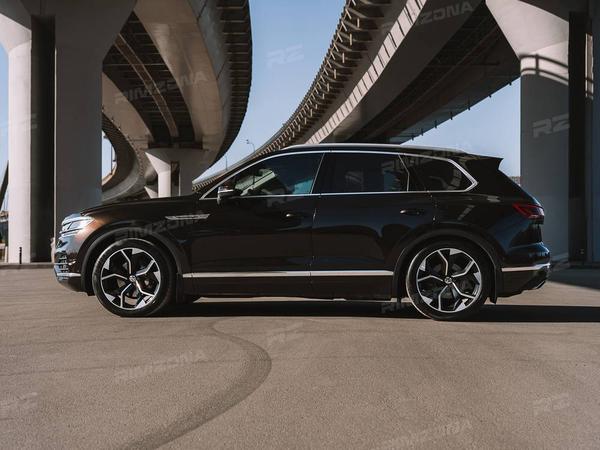 VOLKSWAGEN TOUAREG НА КОВАНЫХ ДИСКАХ В СТИЛЕ AUDI RSQ8 R21 - Фото № 5