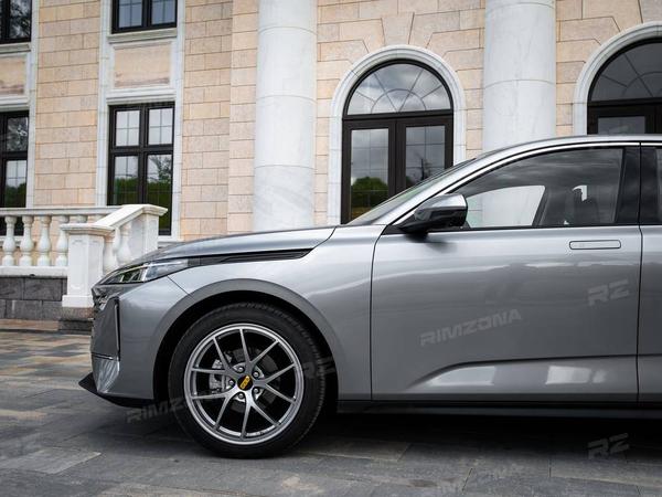 CHANGAN LAMORE НА ЛИТЫХ ДИСКАХ В СТИЛЕ BBS PERFORMANCE DESIGN R18 - Фото № 2