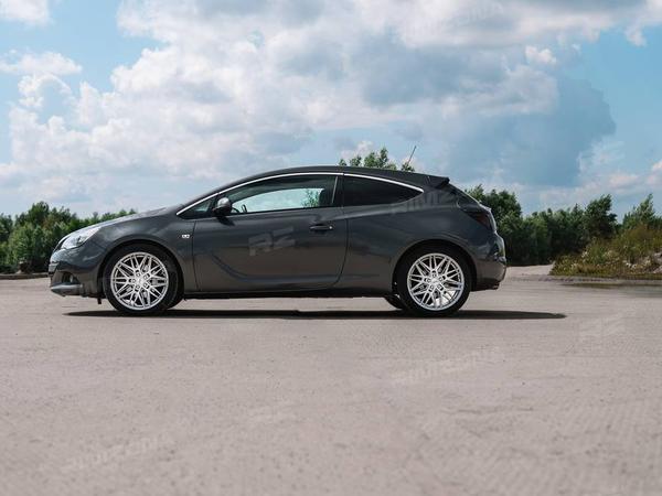 OPEL ASTRA J GTC НА ЛИТЫХ ДИСКАХ В СТИЛЕ VOSSEN HF-7 R19 - Фото № 2