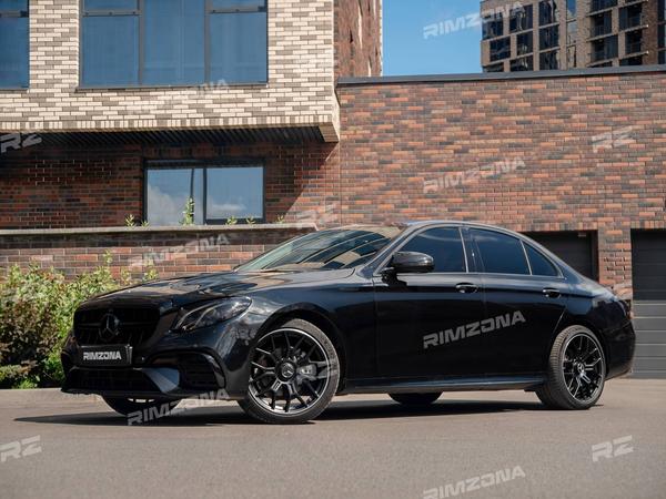 MERCEDES E63S НА КОВАНЫХ ДИСКАХ В СТИЛЕ AMG R19 - Фото № 1