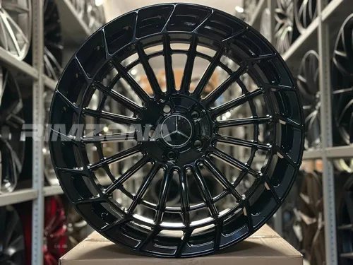 Литой диск В стиле Mercedes AMG R18 9J 5x112 ET45 dia 66.6