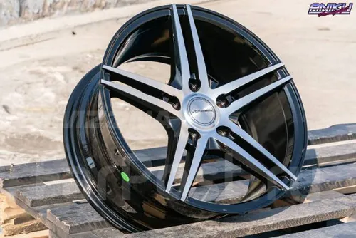 Литой диск В СТИЛЕ VOSSEN 8227 R16 7J 5x114.3 ET35 dia 73.1