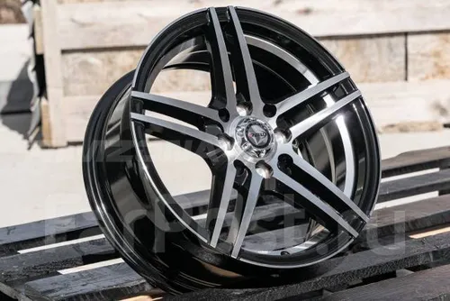 Литой диск В СТИЛЕ VOSSEN 8636 R15 6.5J 4x100/4x114.3 ET35 dia 73.1