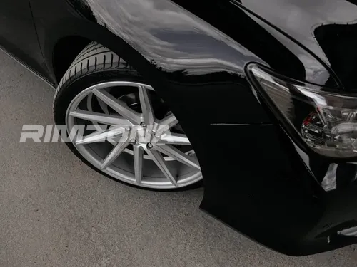 Литой диск В СТИЛЕ VOSSEN CVT R17 7.5J 5x105 ET38 dia 73.1 - Фото вживую на авто №4