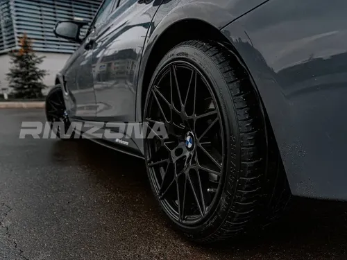 Литой диск В стиле BMW 666M Style R19 8.5J 5x120 ET35 dia 72.6 - Фото вживую на авто №3