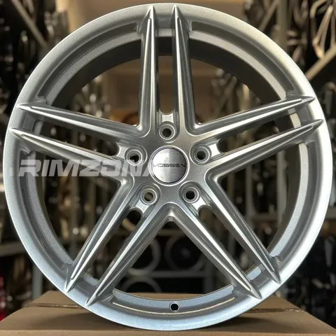 Литой диск В СТИЛЕ VOSSEN VFS-5 R17 7.5J 5x114.3 ET35 dia 73.1