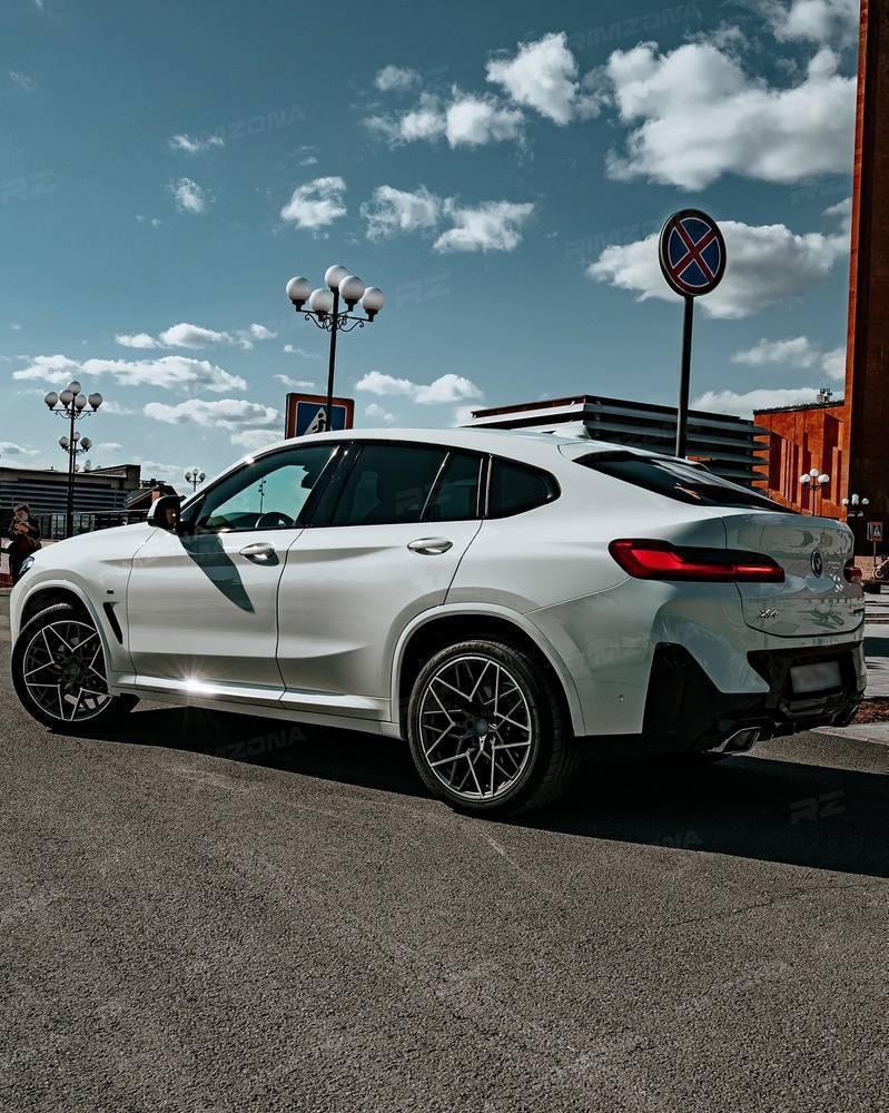 Литые диски В стиле BMW 813 style R19 8J 5x112 ET30 dia 66.6 (BLACK ...