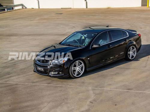 Литой диск В СТИЛЕ VOSSEN CV5 R17 7.5J 5x114.3 ET35 dia 73.1 - Фото вживую на авто №2