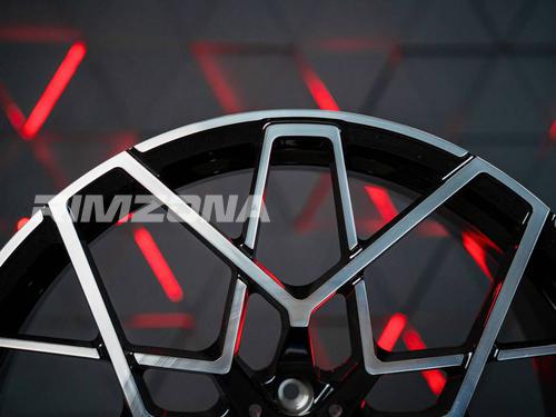 Литой диск В стиле BMW 813 STYLE R19 8.5J 5x112 ET25 dia 66.6 - Фото вживую №6