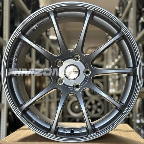 Литой диск ADVAN Racing RS R18 8/9J 5x114.3 ET30/25 dia 73.1