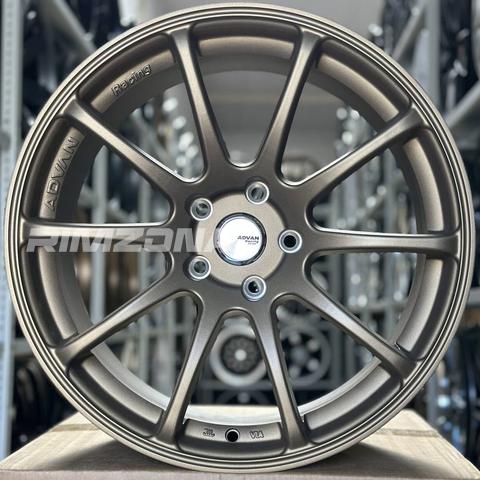 Литой диск ADVAN Racing RS R18 8/9J 5x114.3 ET30/25 dia 73.1