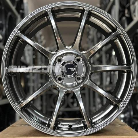 Литой диск ADVAN Racing RS R17 8J 4x100 ET35 dia 73.1