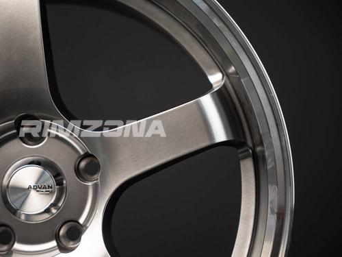 Литой диск ADVAN GT R18 9.5J 5x112 ET40 dia 66.6 - Фото вживую №6