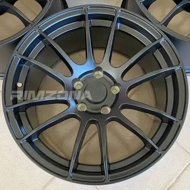 Литой диск RAYS Gram lights 57xtreme R17 8J 5x114.3 ET30 dia 73.1