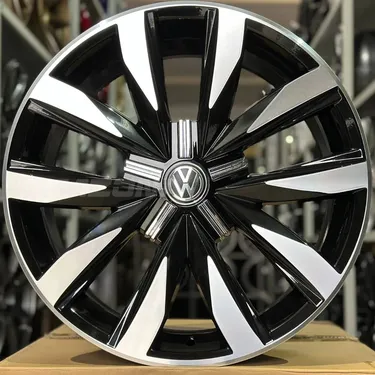 Литой диск В стиле Volkswagen Т5 Т6 Амарок R18 8J 5x120 ET50 dia 65.1